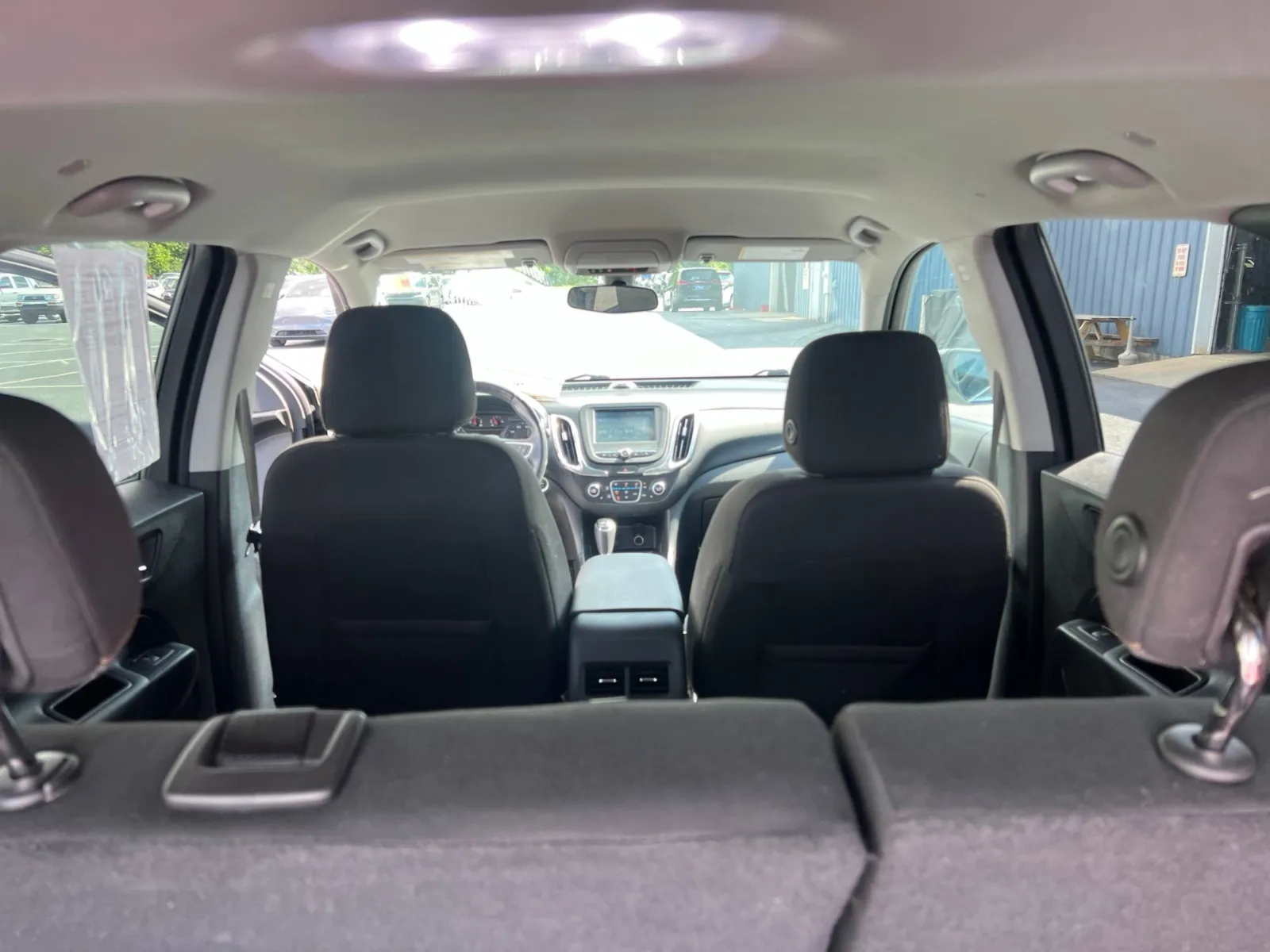 2018 Chevrolet Equinox LT — photo 25