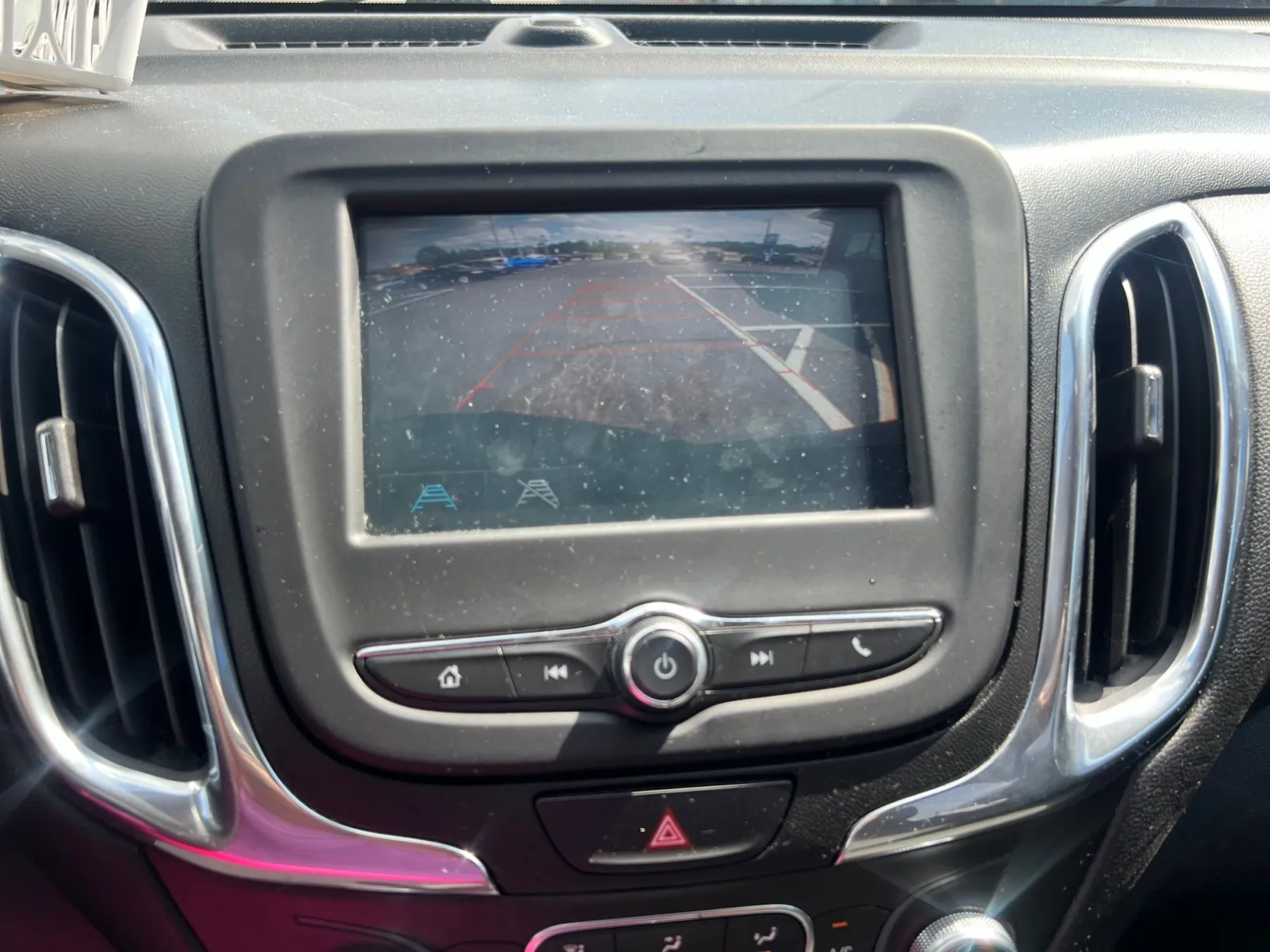 2018 Chevrolet Equinox LT — photo 15