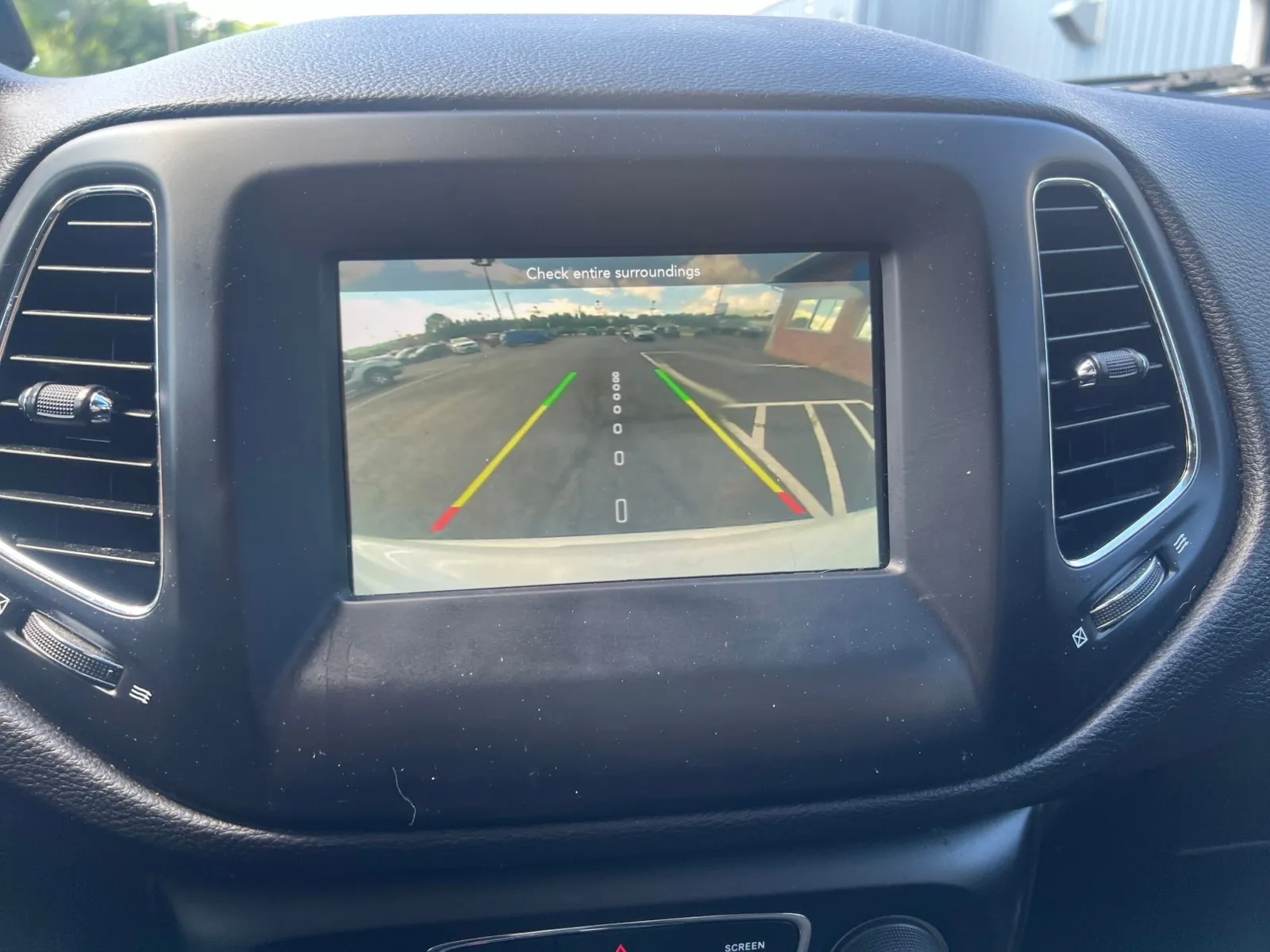 2019 Jeep Compass Sport — photo 16