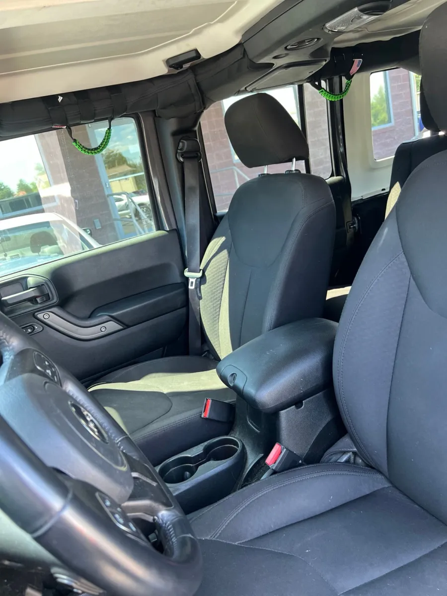 2016 Jeep Wrangler Unlimited Sport — photo 18