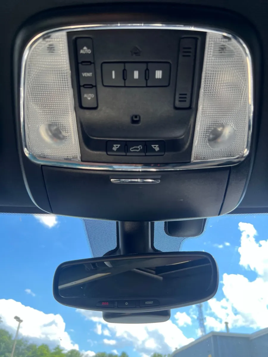 2020 Jeep Grand Cherokee Altitude — photo 17