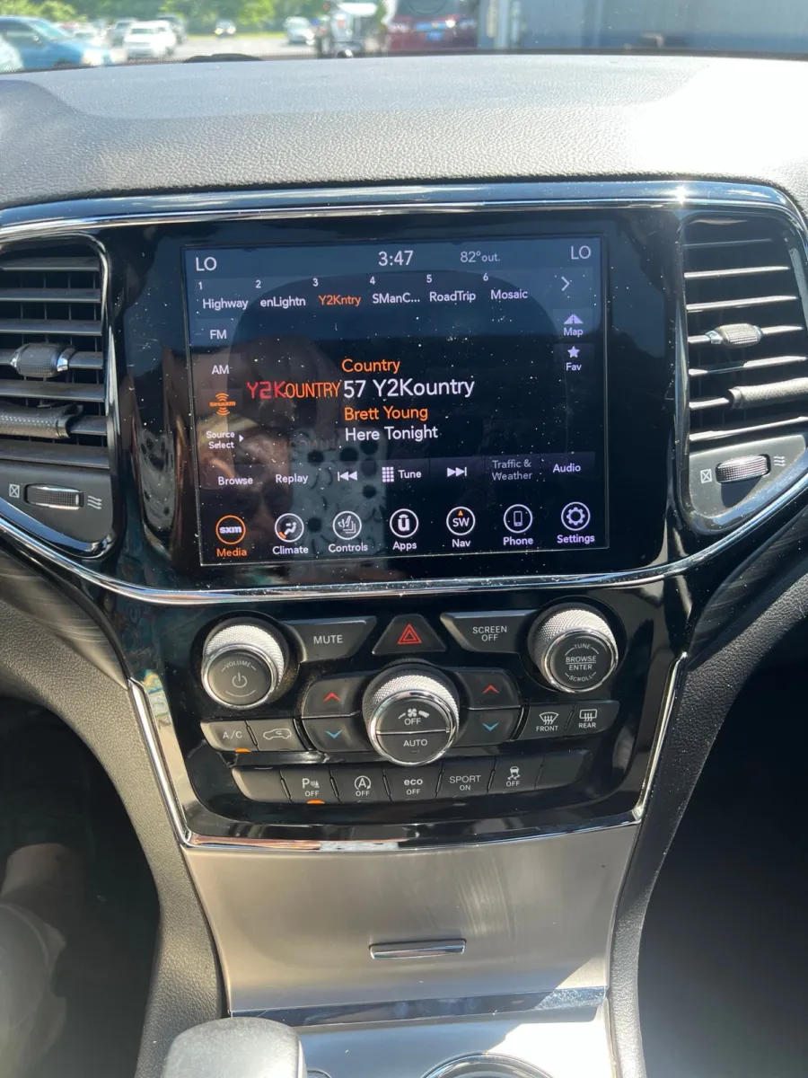 2020 Jeep Grand Cherokee Altitude — photo 14