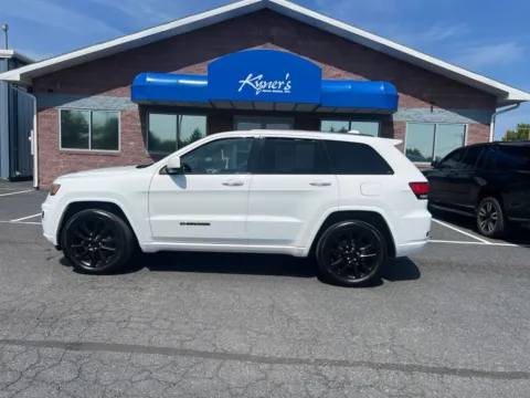 Another view of 2020 Jeep Grand Cherokee Altitude for sale in Chambersburg, PA at Kyner's Auto Sales, Inc.