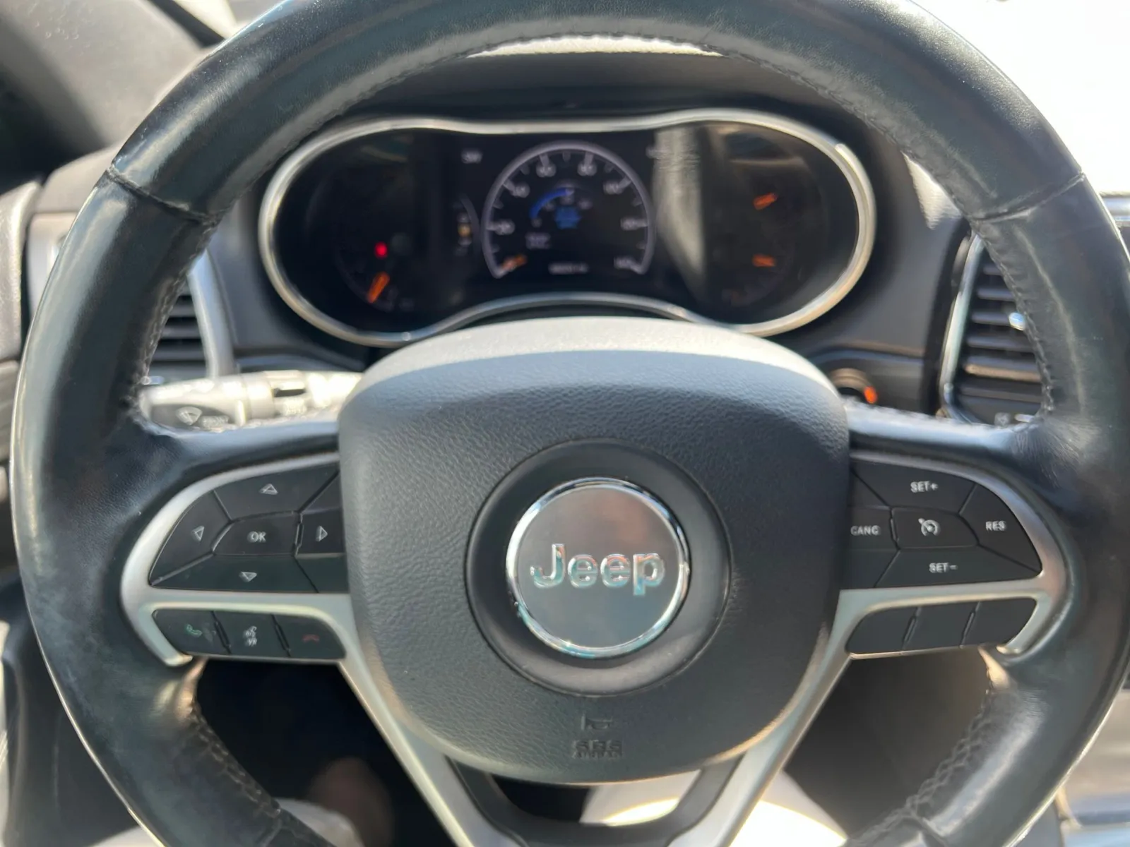 2020 Jeep Grand Cherokee Altitude — photo 13
