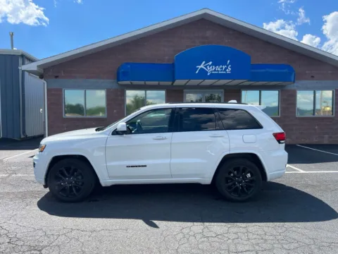 Another view of 2020 Jeep Grand Cherokee Altitude for sale in Chambersburg, PA at Kyner's Auto Sales, Inc.