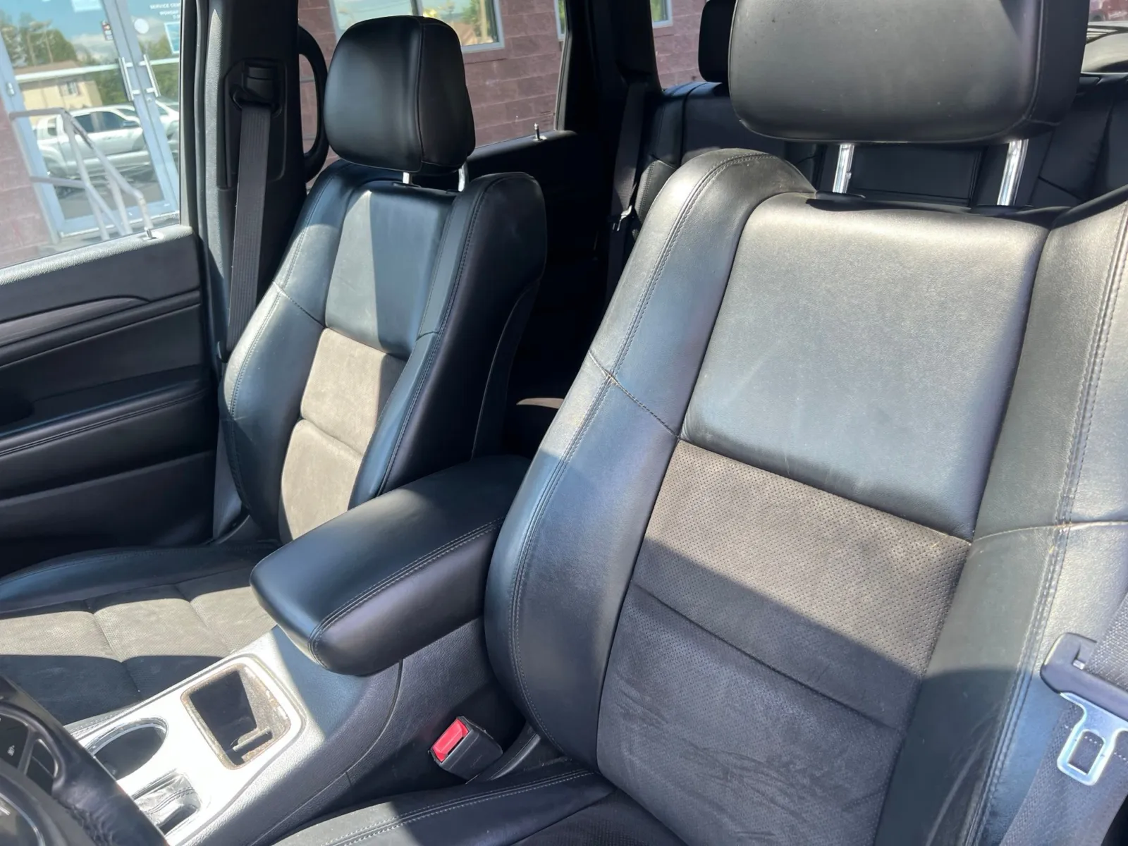 2020 Jeep Grand Cherokee Altitude — photo 11