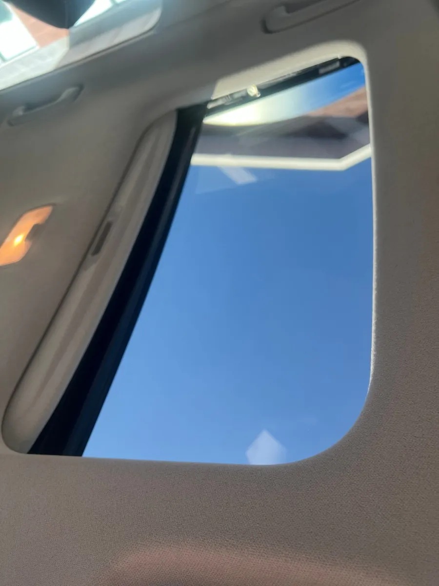 2024 Hyundai Venue SEL — photo 23