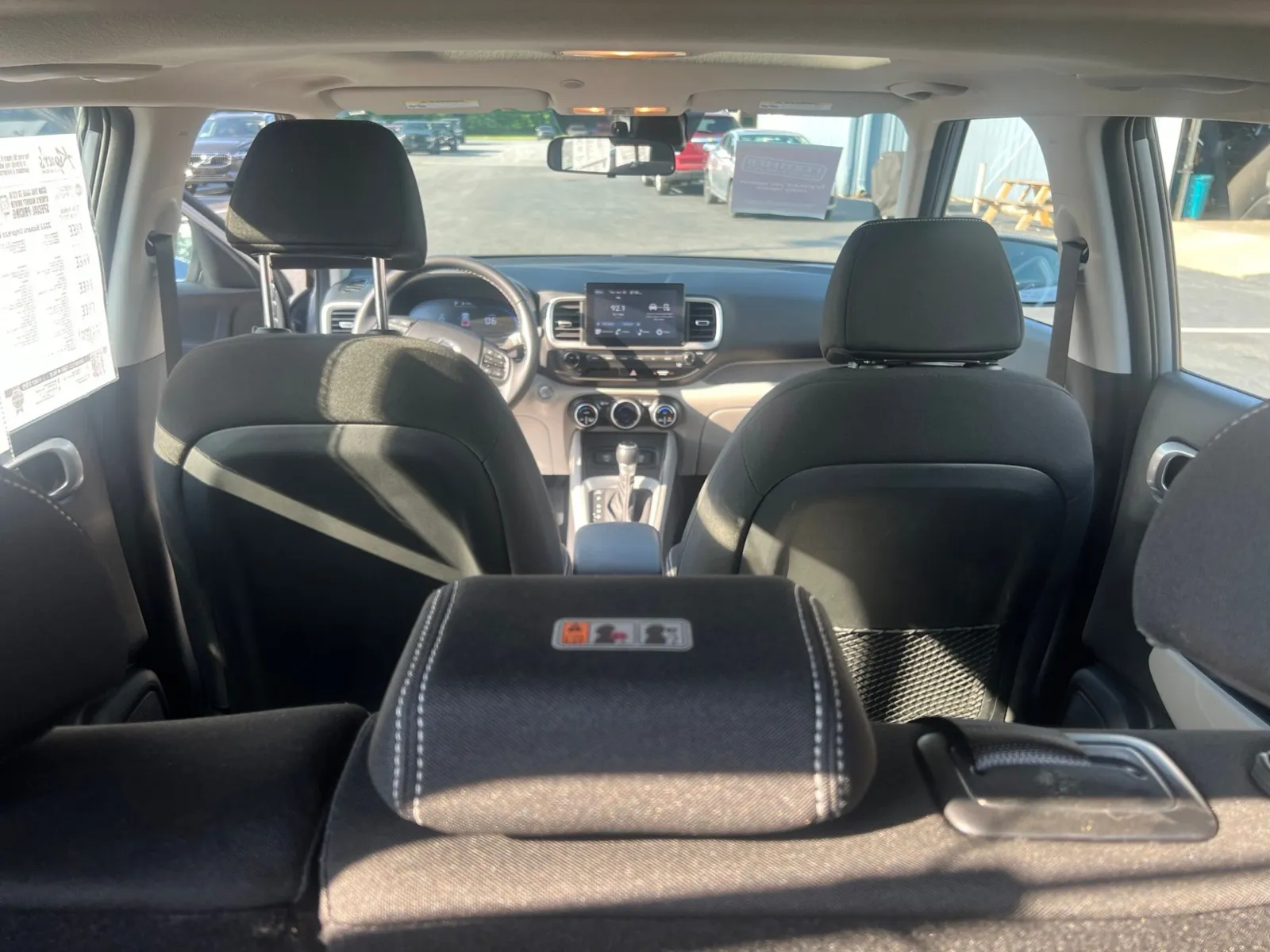 2024 Hyundai Venue SEL — photo 27