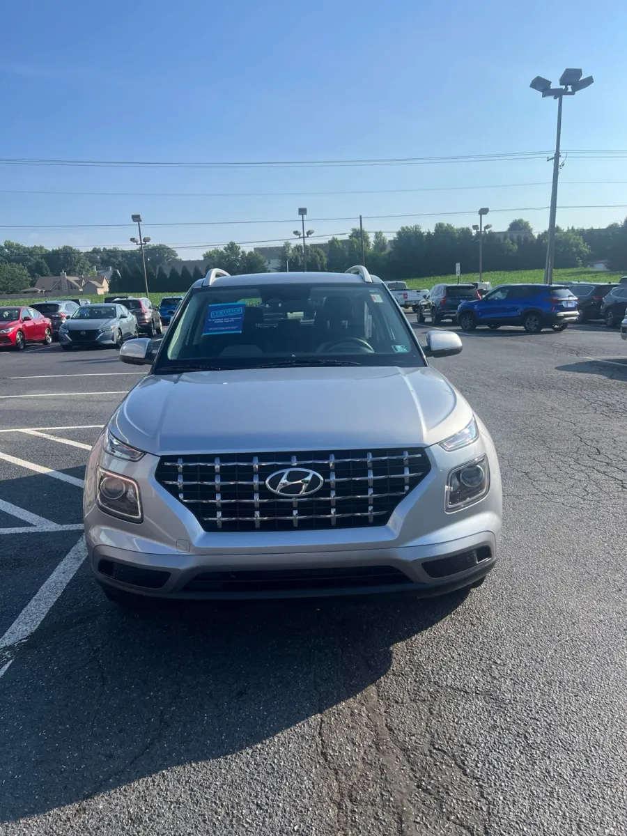2024 Hyundai Venue SEL — photo 9