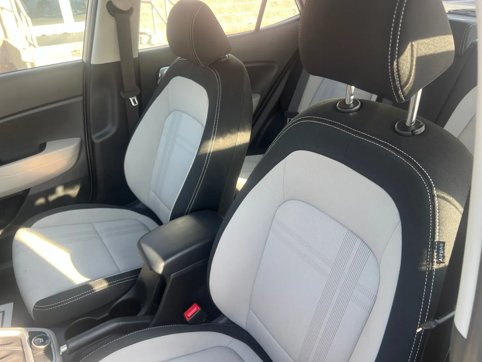 2024 Hyundai Venue SEL — photo 13