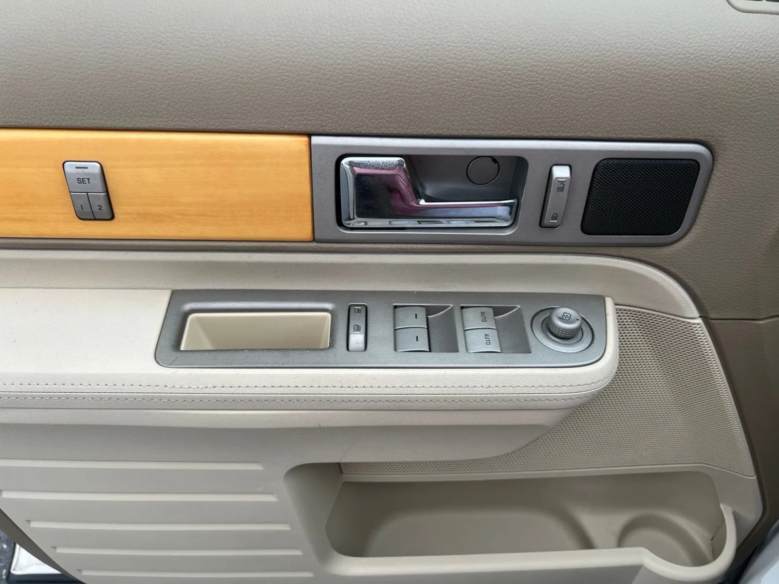 2007 Lincoln MKX Base — photo 21