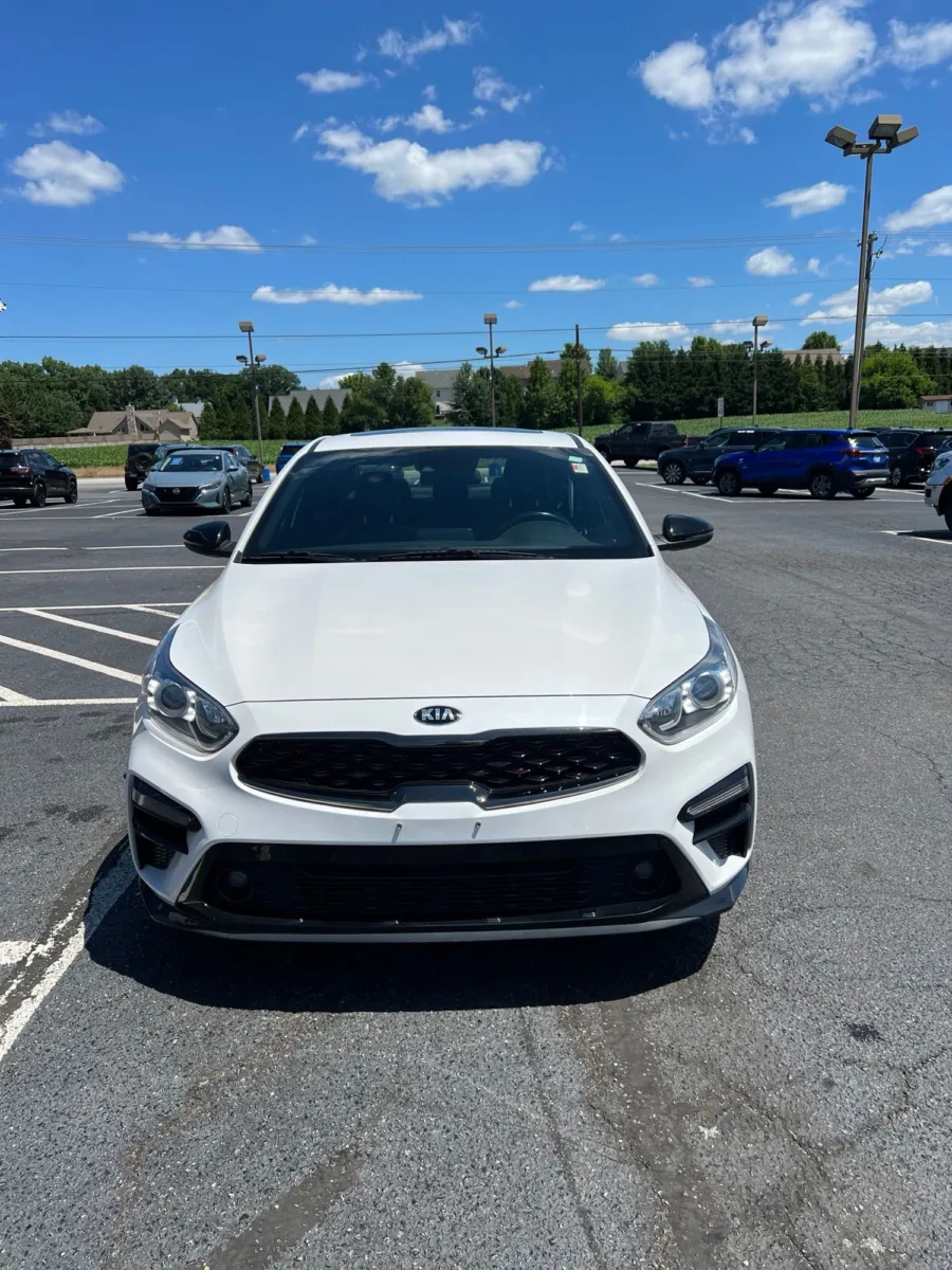 2021 Kia Forte GT-Line — photo 8