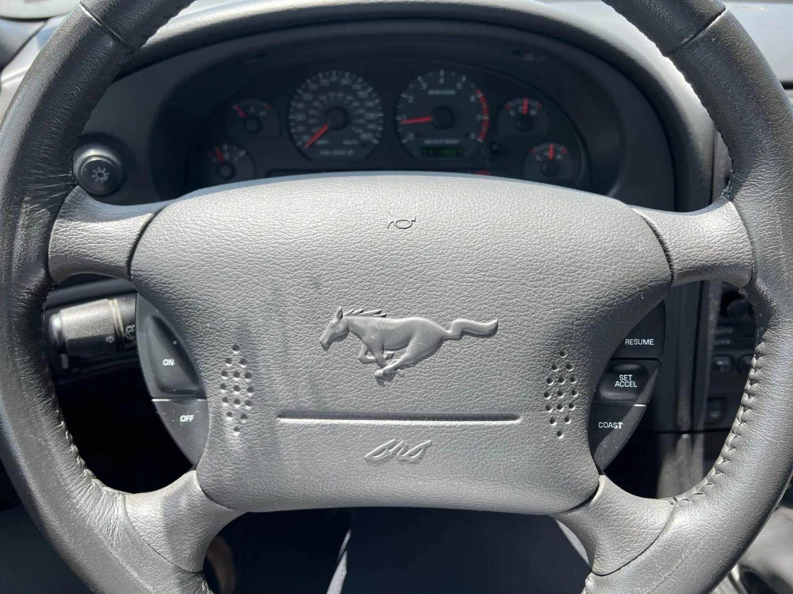 2004 Ford Mustang GT — photo 15