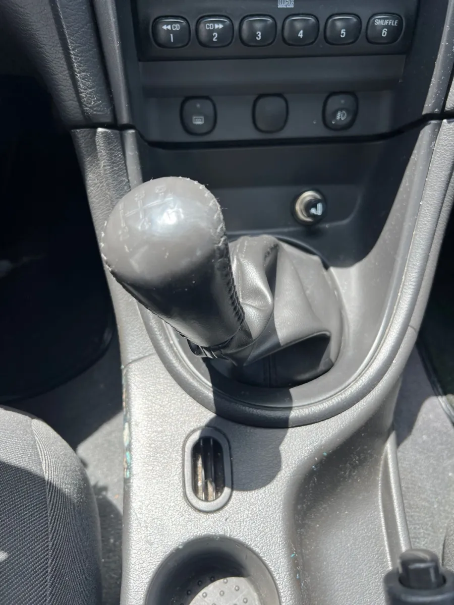 2004 Ford Mustang GT — photo 17