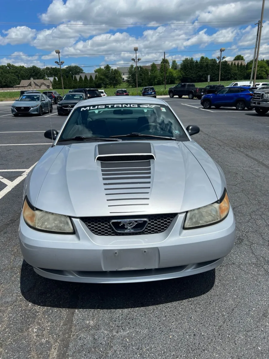 2004 Ford Mustang GT — photo 8