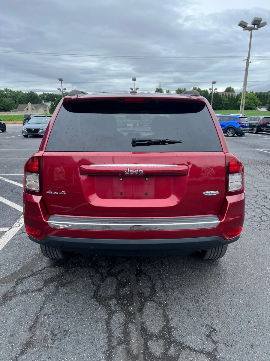 2015 Jeep Compass Latitude — photo 5