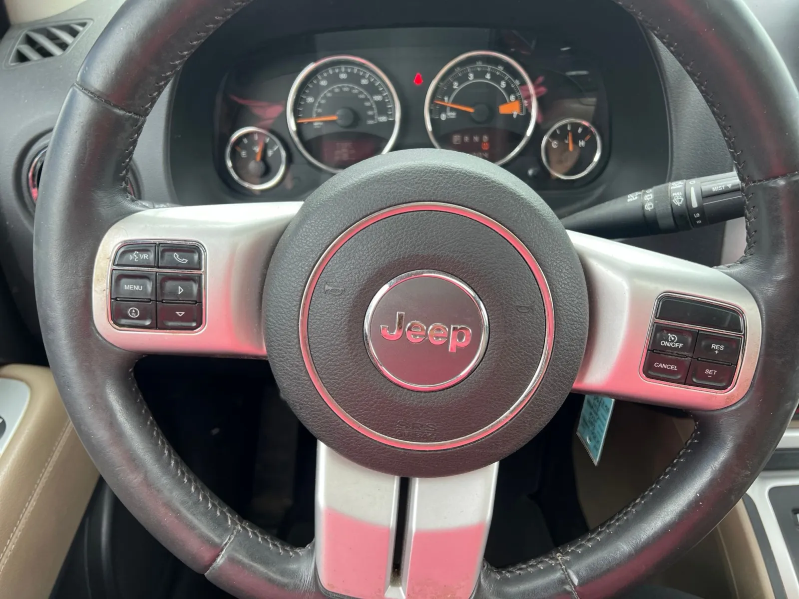 2015 Jeep Compass Latitude — photo 9