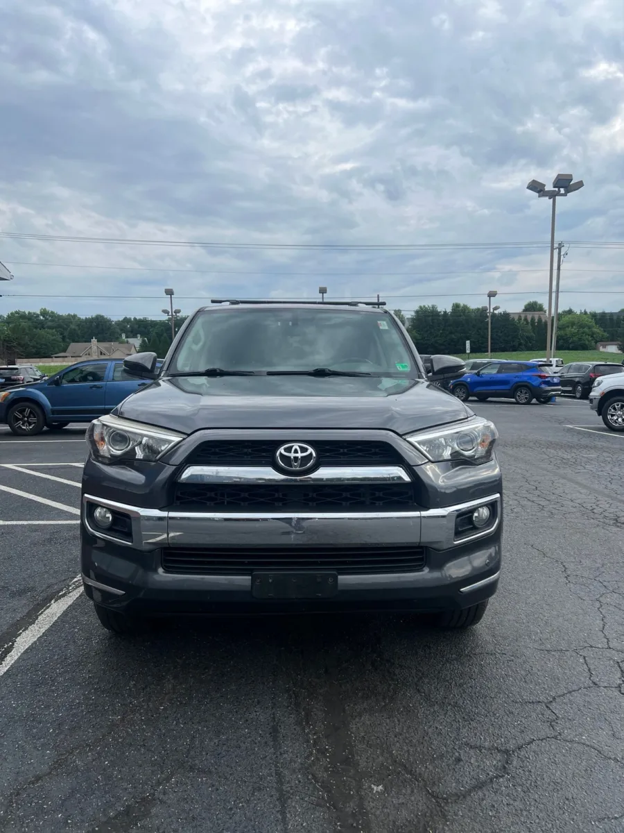 2015 Toyota 4Runner Limited — photo 8