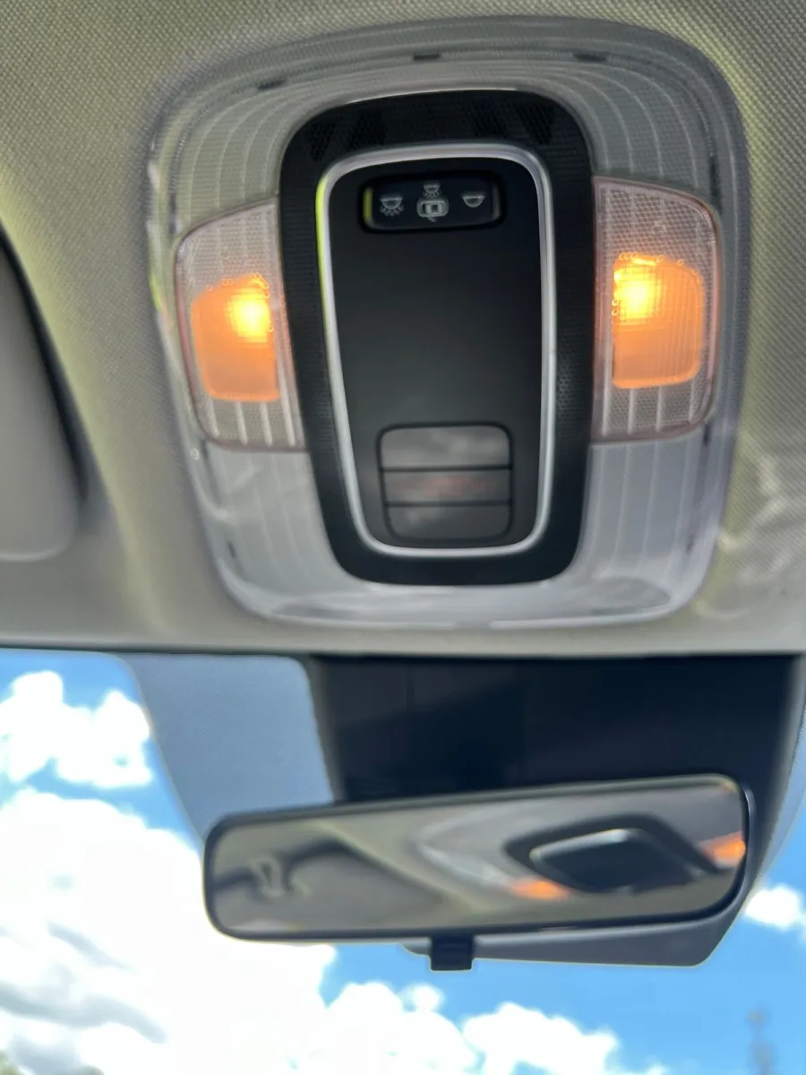 2022 Hyundai Elantra SE — photo 18