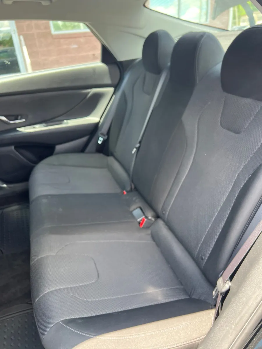 2022 Hyundai Elantra SE — photo 23
