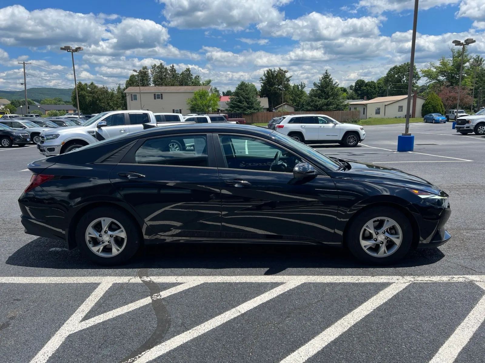 2022 Hyundai Elantra SE — photo 7
