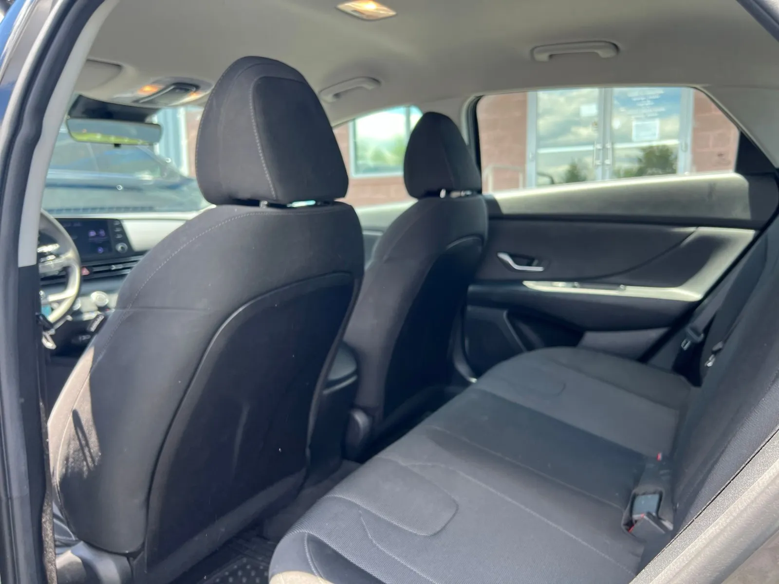 2022 Hyundai Elantra SE — photo 22