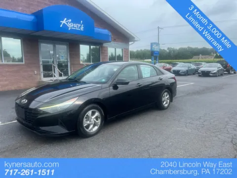 Black 2022 Hyundai Elantra SE for sale in Chambersburg, PA