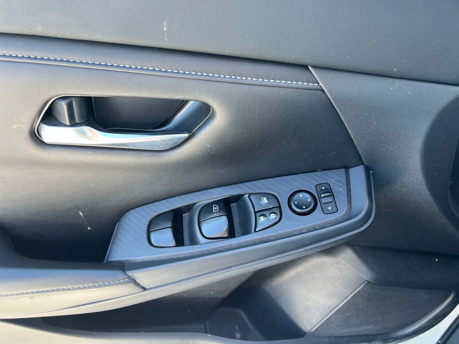 2020 Nissan Sentra SV — photo 16