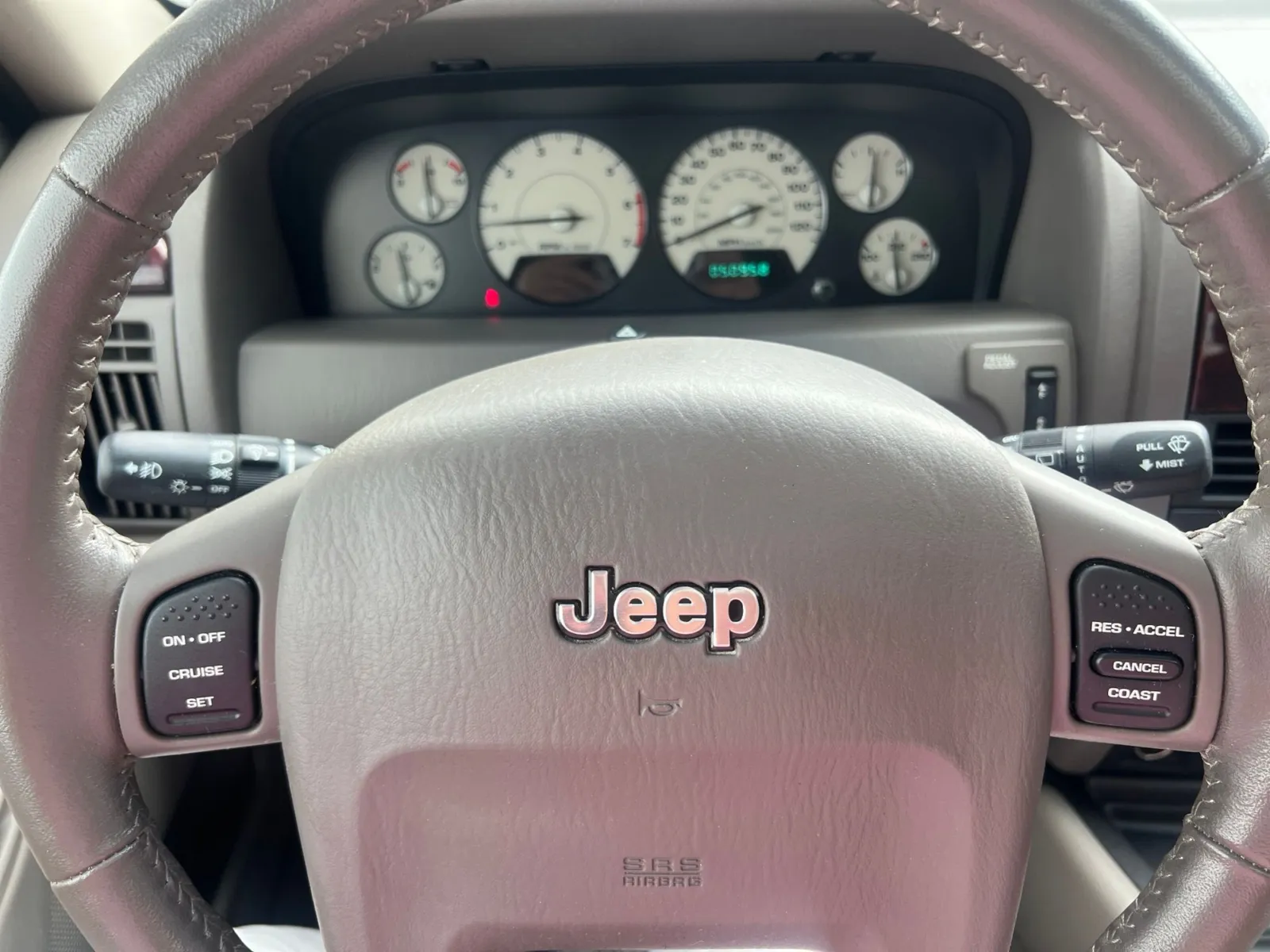 2004 Jeep Grand Cherokee Limited — photo 14
