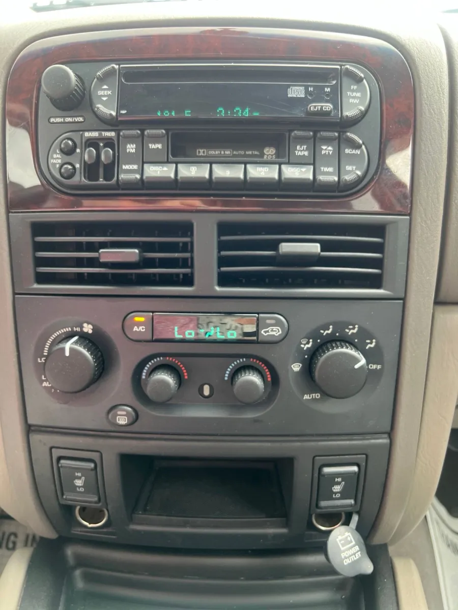 2004 Jeep Grand Cherokee Limited — photo 15