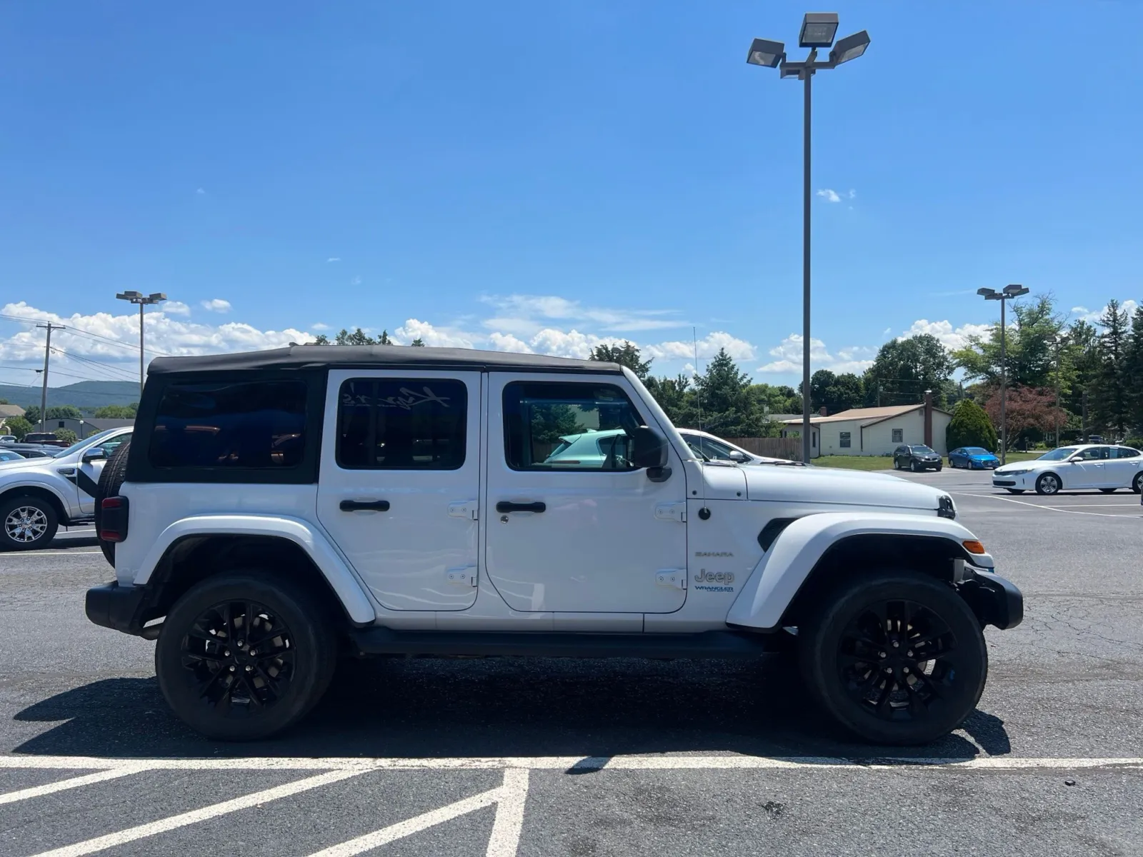 2022 Jeep Wrangler Unlimited Sahara 4xe — photo 6