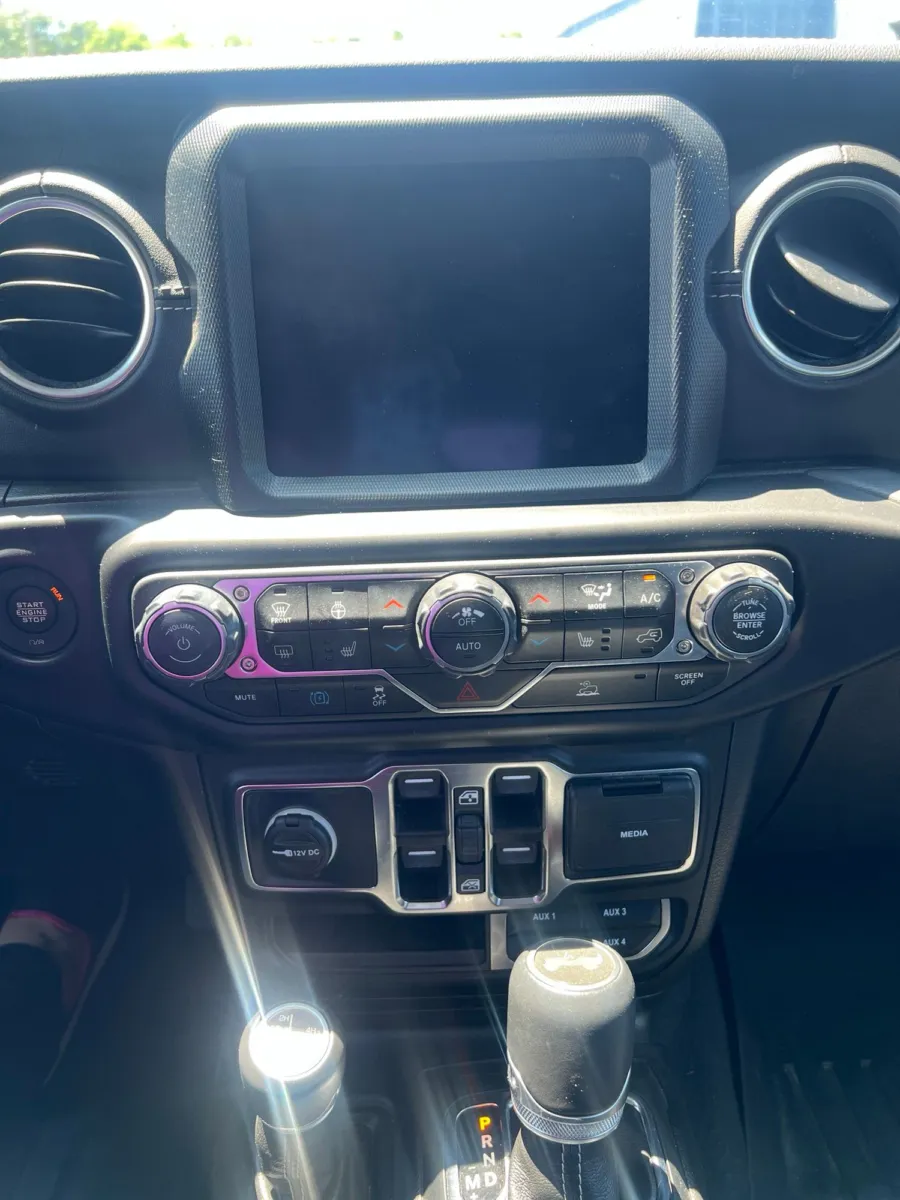 2022 Jeep Wrangler Unlimited Sahara 4xe — photo 13