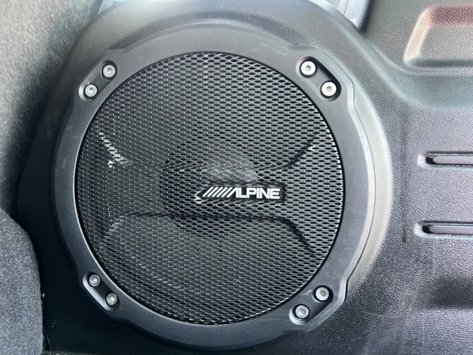 2022 Jeep Wrangler Unlimited Sahara 4xe — photo 24