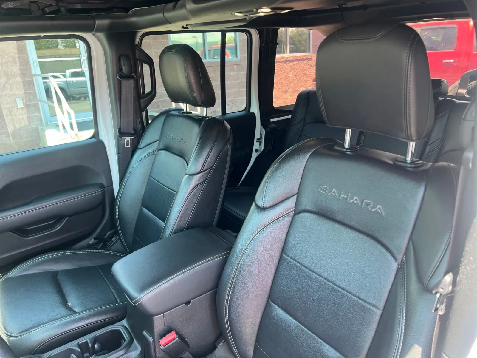 2022 Jeep Wrangler Unlimited Sahara 4xe — photo 10