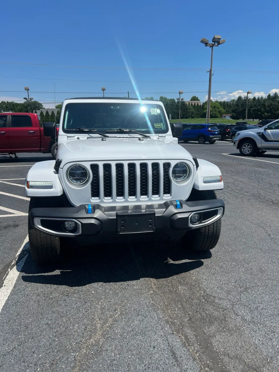 2022 Jeep Wrangler Unlimited Sahara 4xe — photo 8