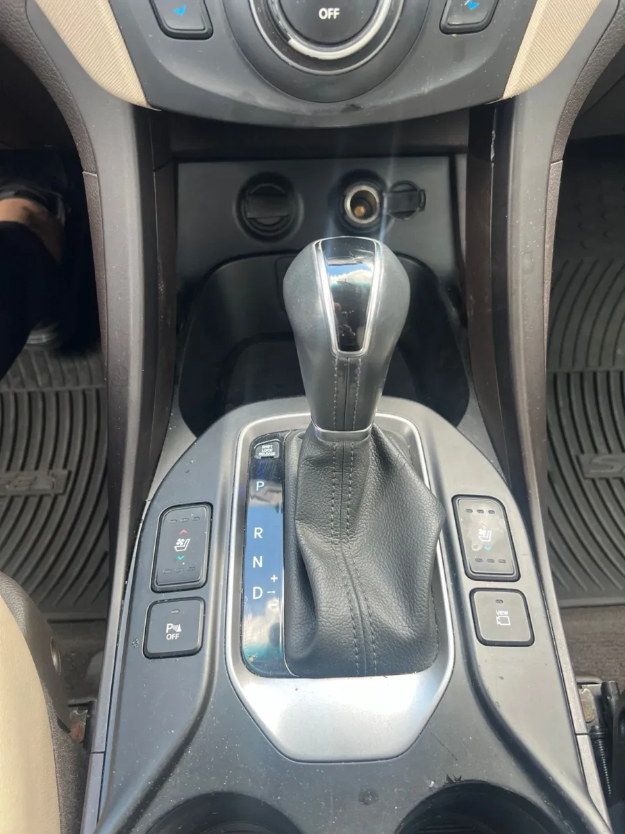 2017 Hyundai Santa Fe Sport 2.0T Ultimate — photo 16