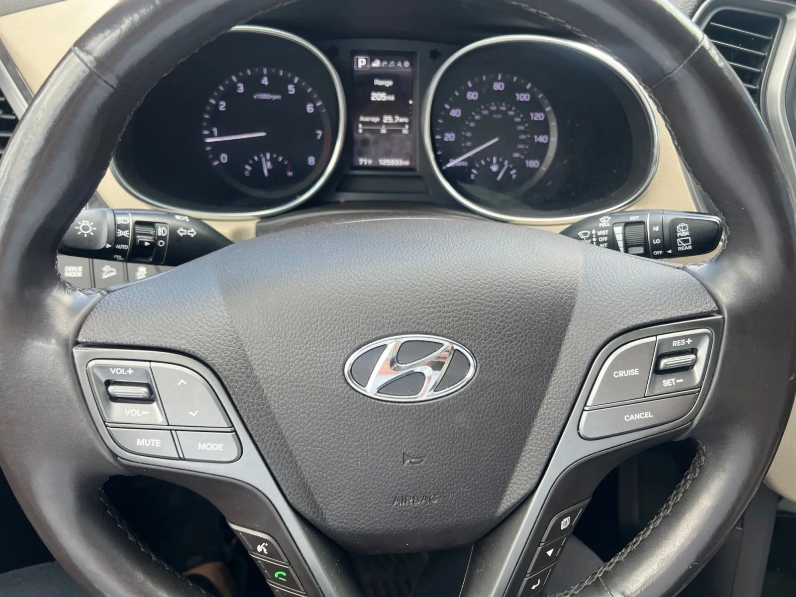 2017 Hyundai Santa Fe Sport 2.0T Ultimate — photo 13