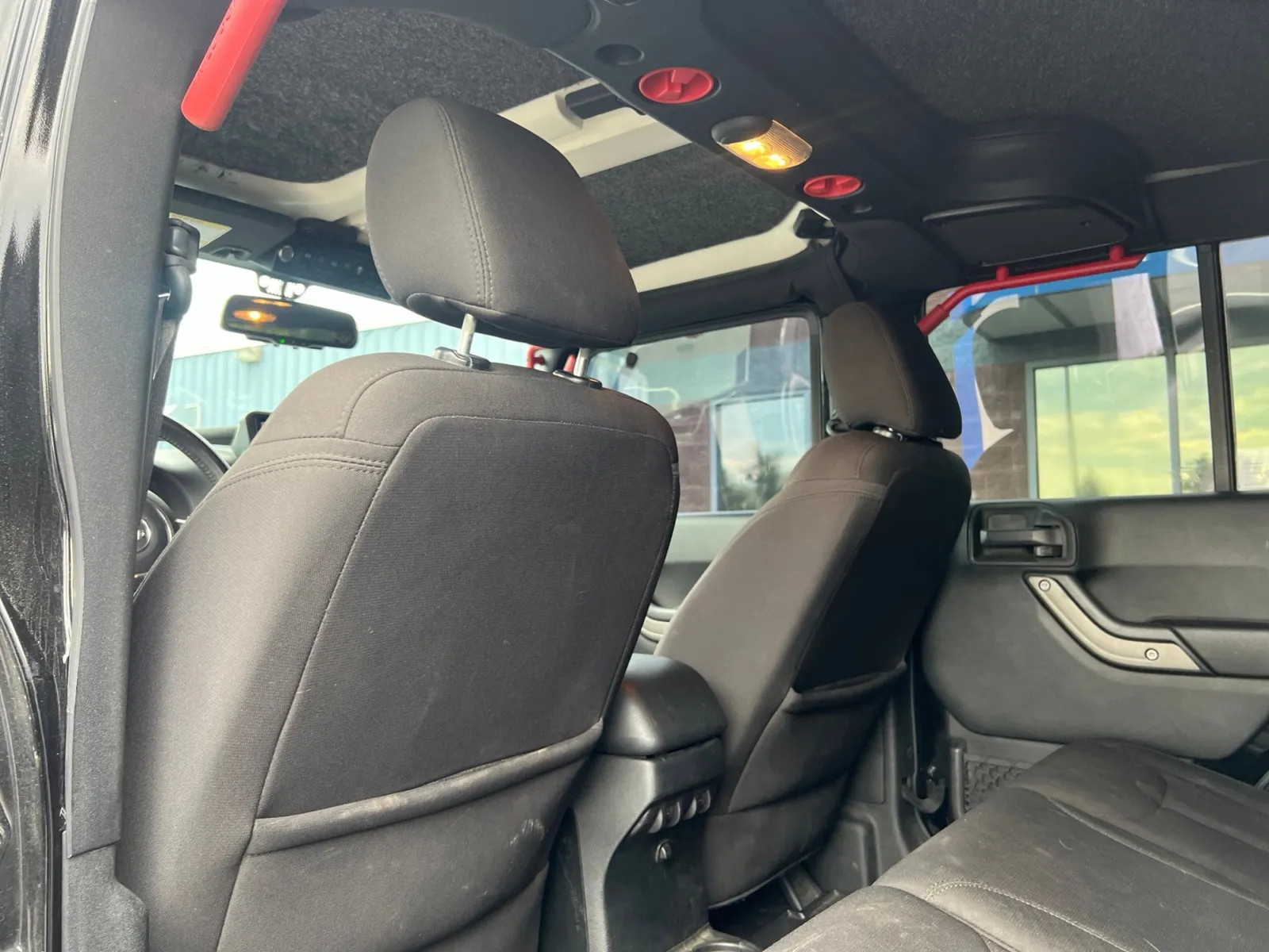 2017 Jeep Wrangler Unlimited Sport — photo 19