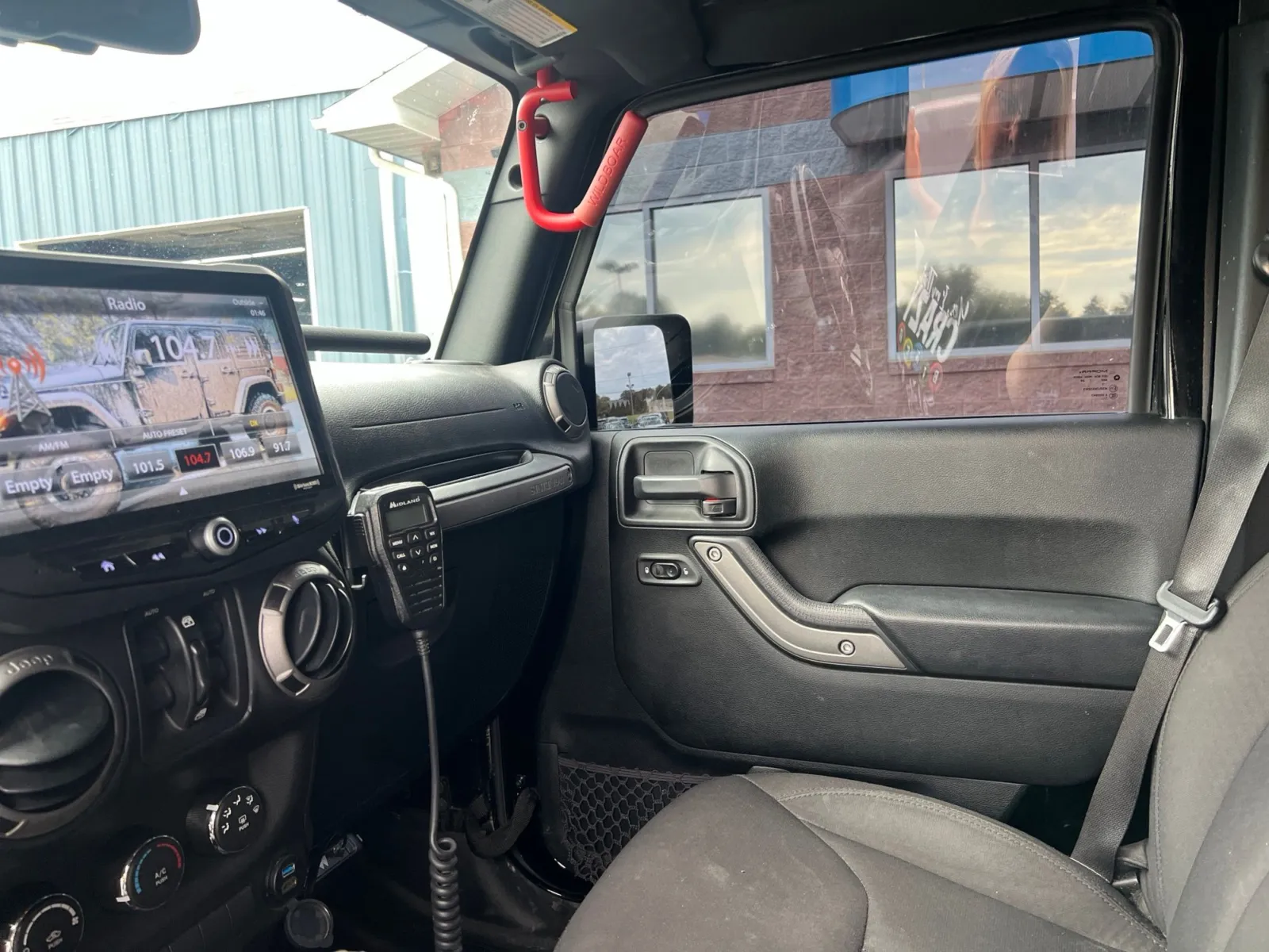 2017 Jeep Wrangler Unlimited Sport — photo 10