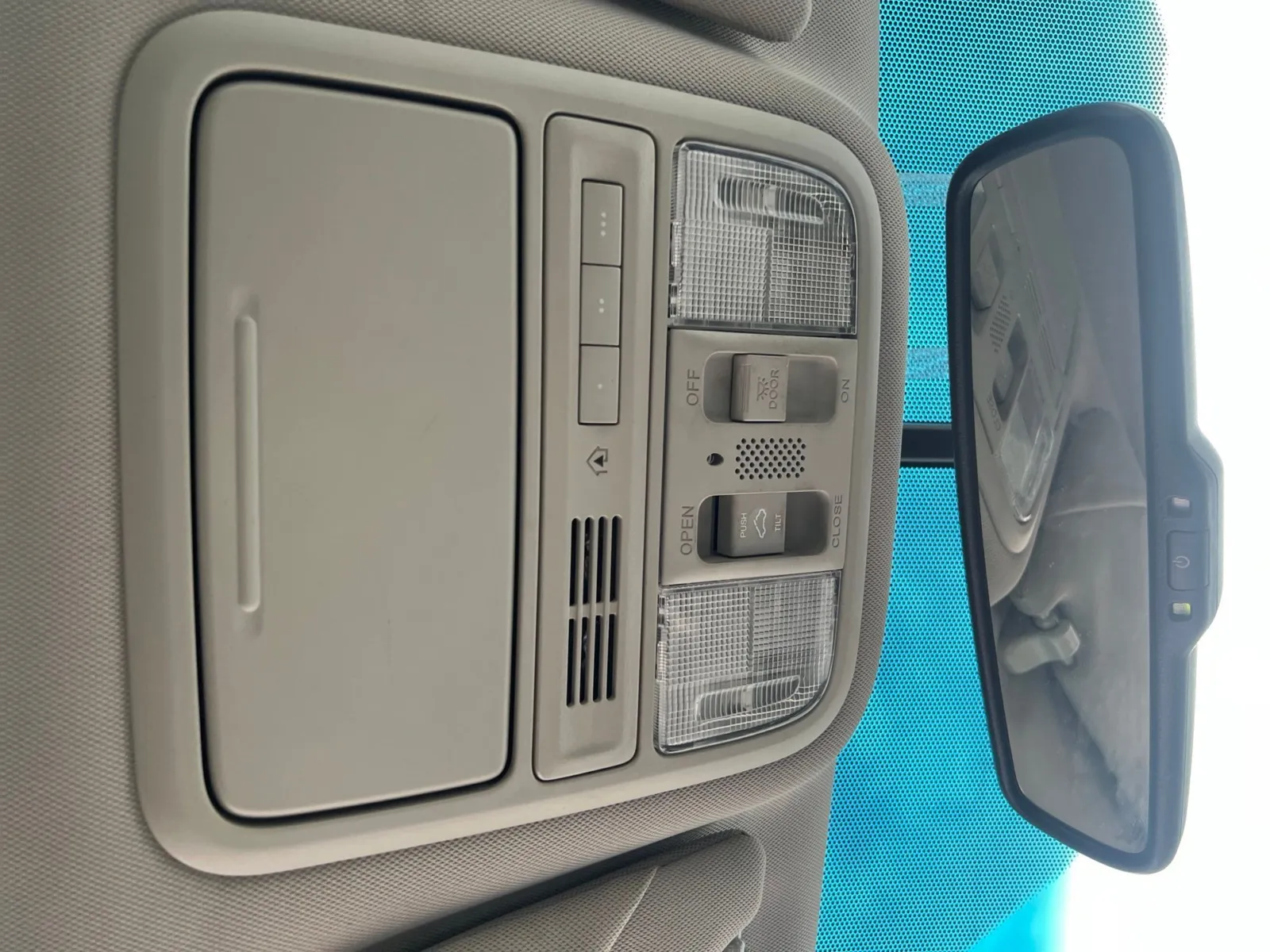 2012 Honda Odyssey EX-L — photo 16