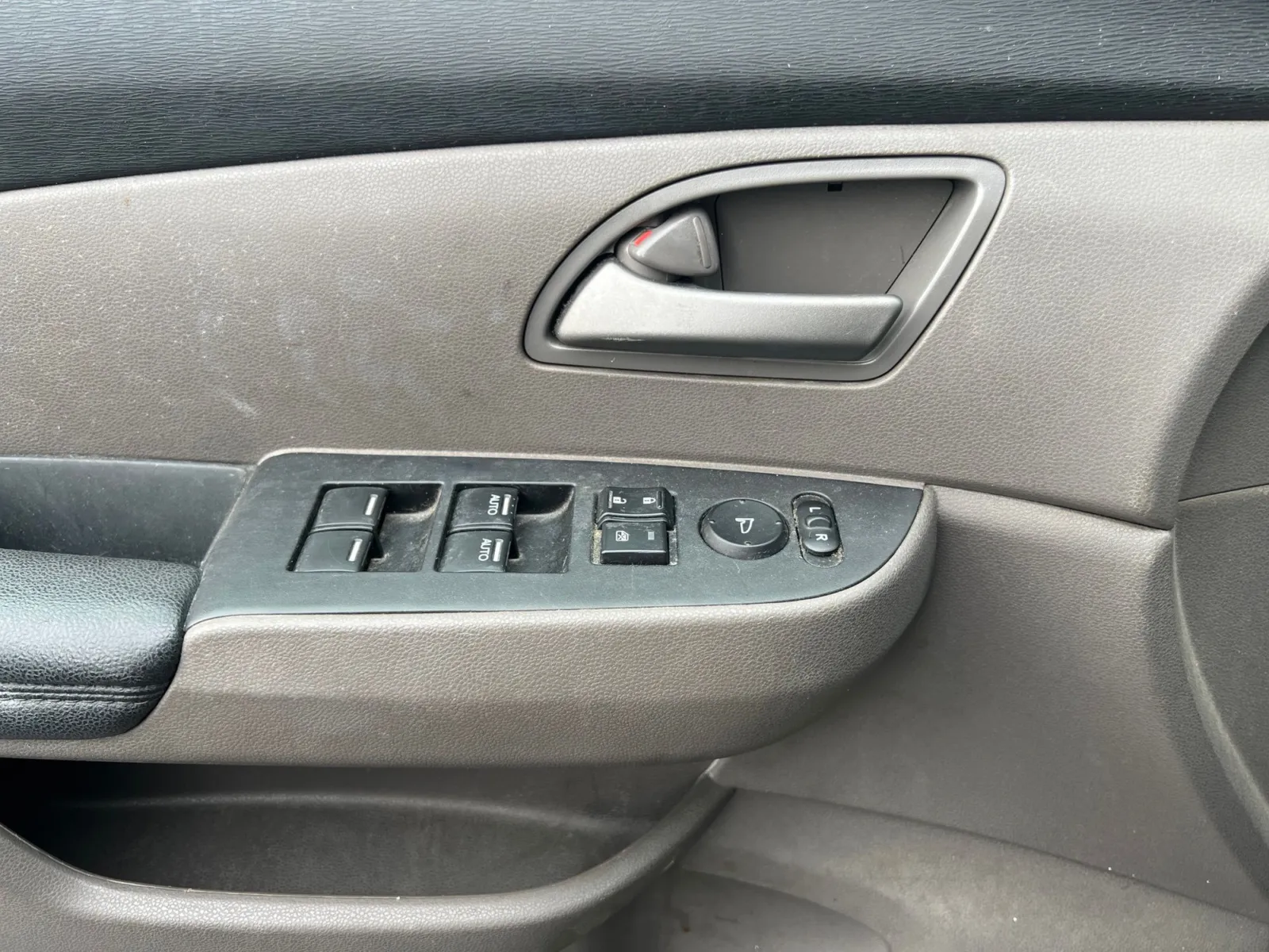 2012 Honda Odyssey EX-L — photo 18