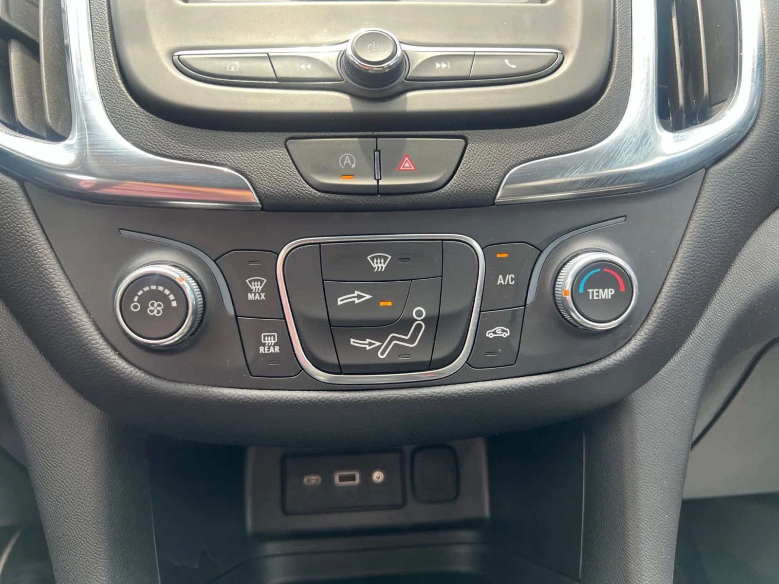 2023 Chevrolet Equinox LT — photo 18