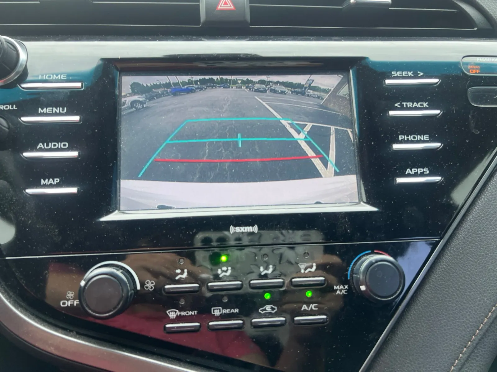2020 Toyota Camry LE — photo 15