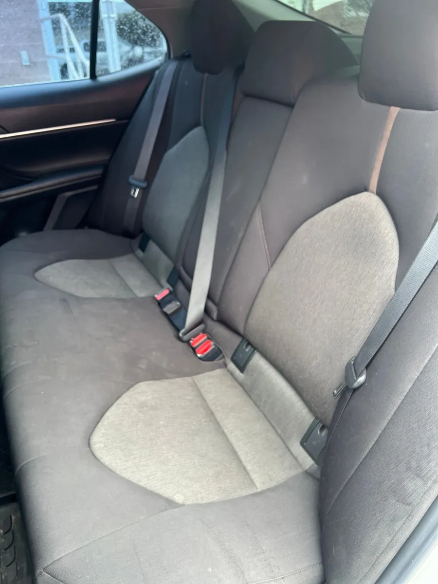 2020 Toyota Camry LE — photo 21