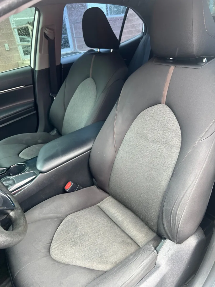 2020 Toyota Camry LE — photo 11