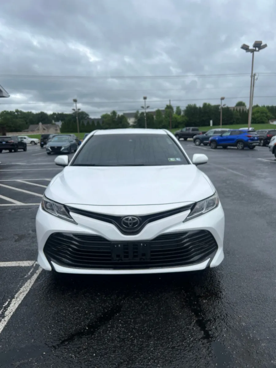 2020 Toyota Camry LE — photo 9