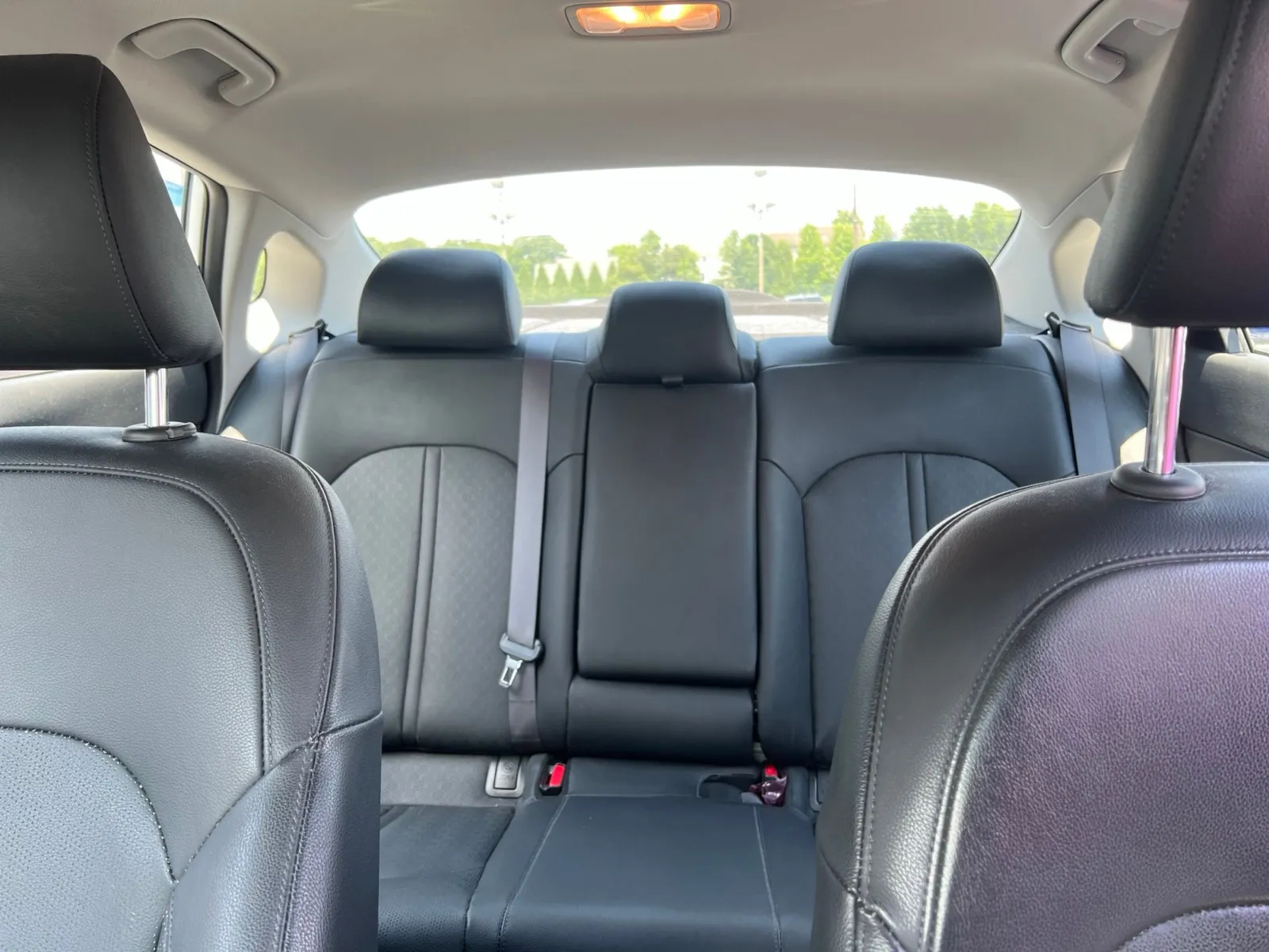 2017 Kia Optima Hybrid EX — photo 24