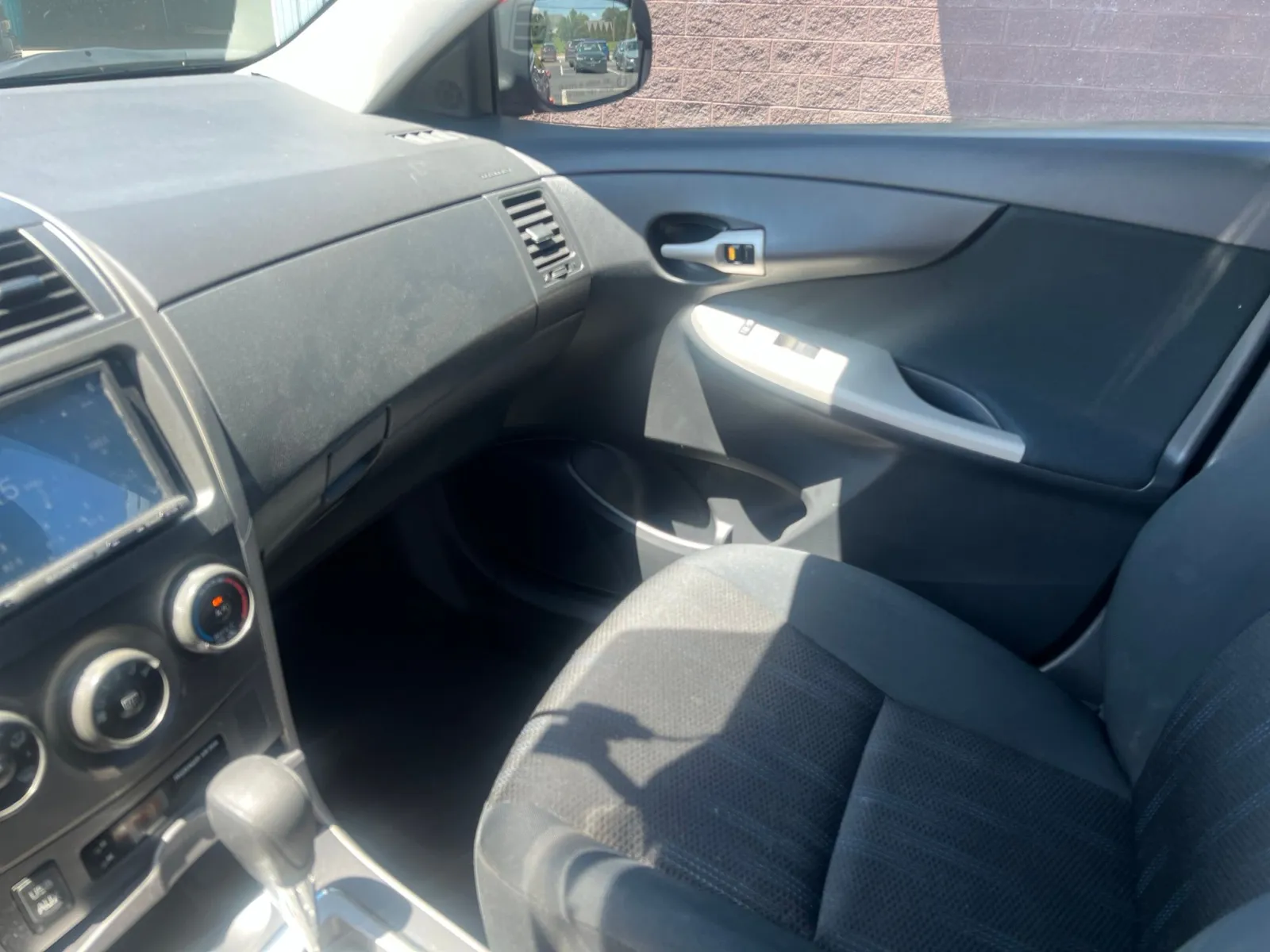2011 Toyota Corolla S — photo 9