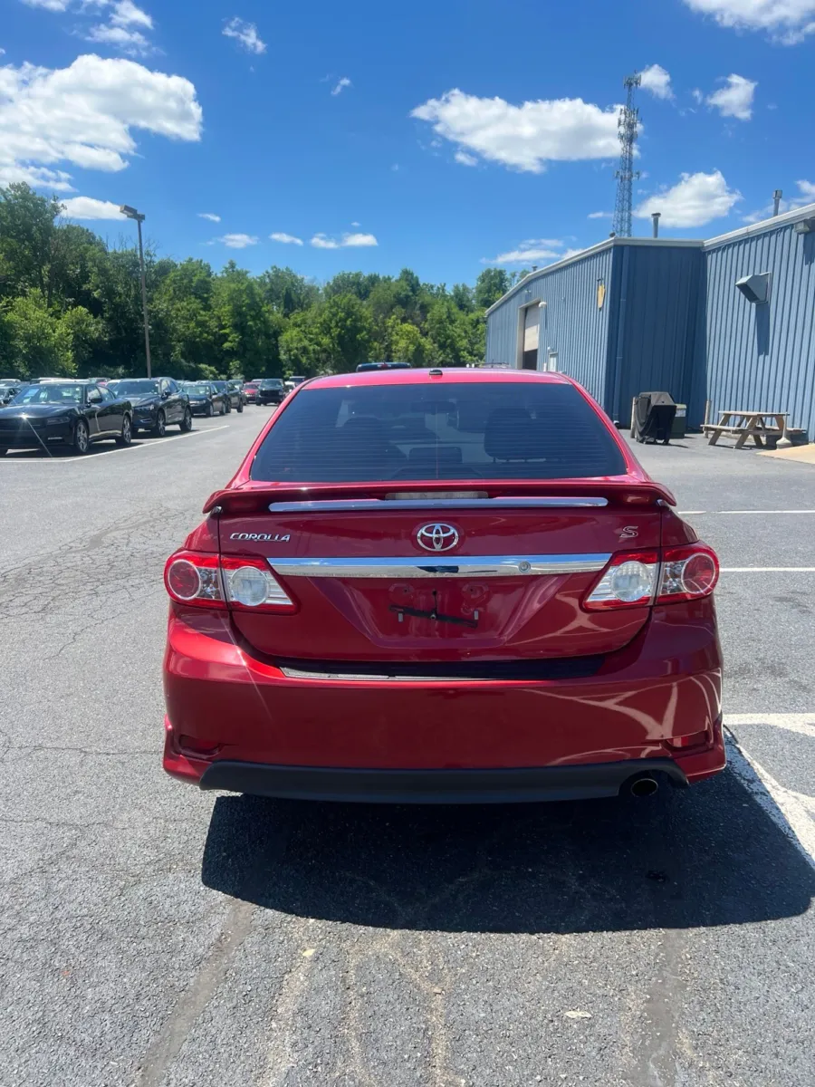 2011 Toyota Corolla S — photo 4
