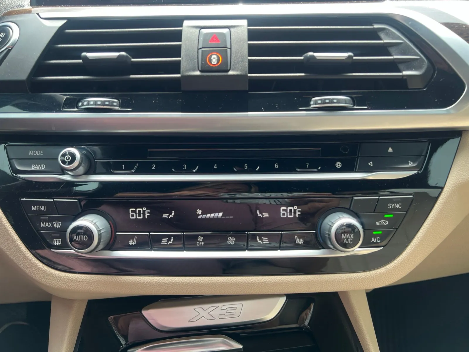 2018 BMW X3 xDrive30i — photo 16